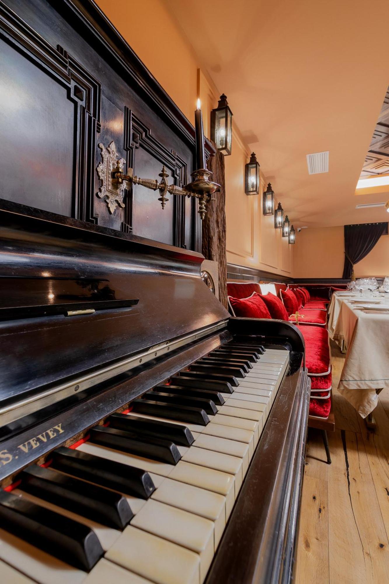 Mert Boutique Hotel Korce Luaran gambar
